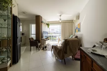 Apto. 2 dorm. com suíte e garagem em Ingleses Norte