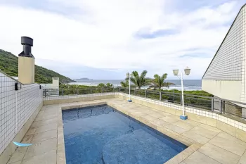 Cobertura 210m² privativos frente total ao mar. Ingleses Norte